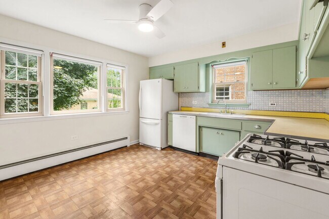 Building Photo - 1222 Austin St