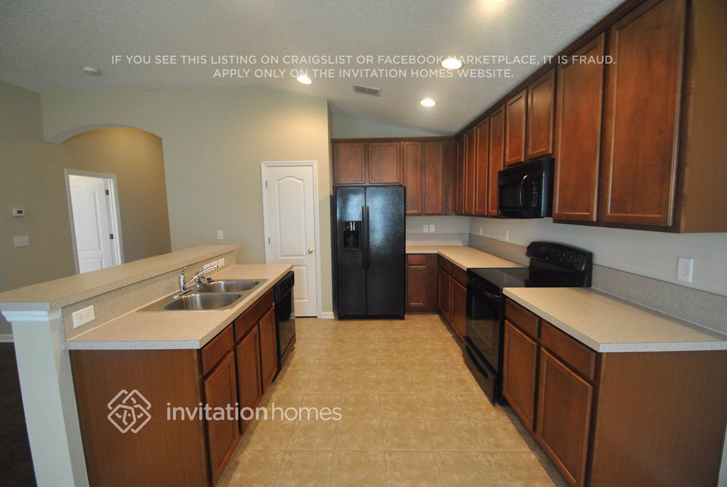 Building Photo - 4754 Creek Bluff Ln