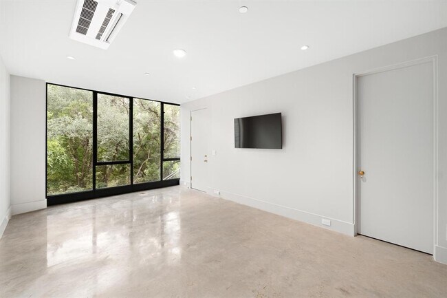 Building Photo - 4500 River Wood Ct