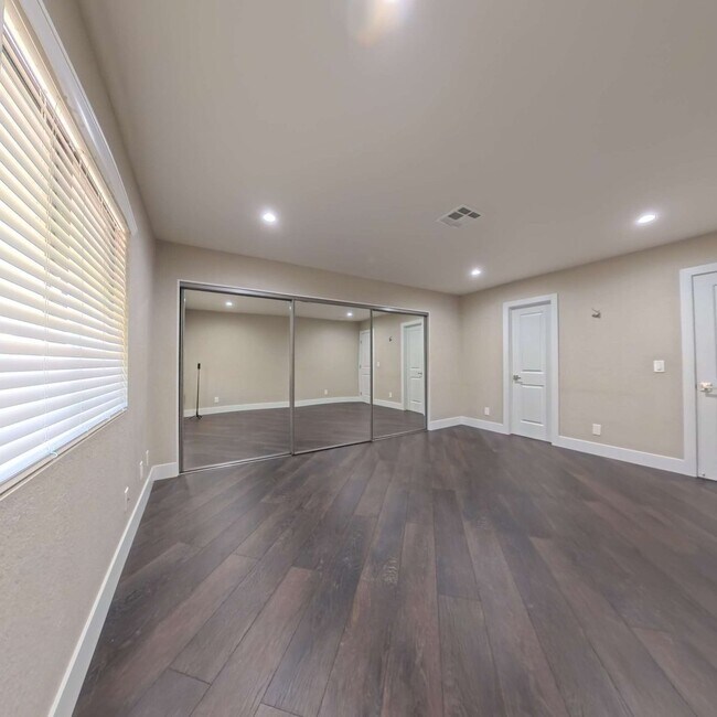 Building Photo - Highly Remodeled | 2nd Floor | Storage Room