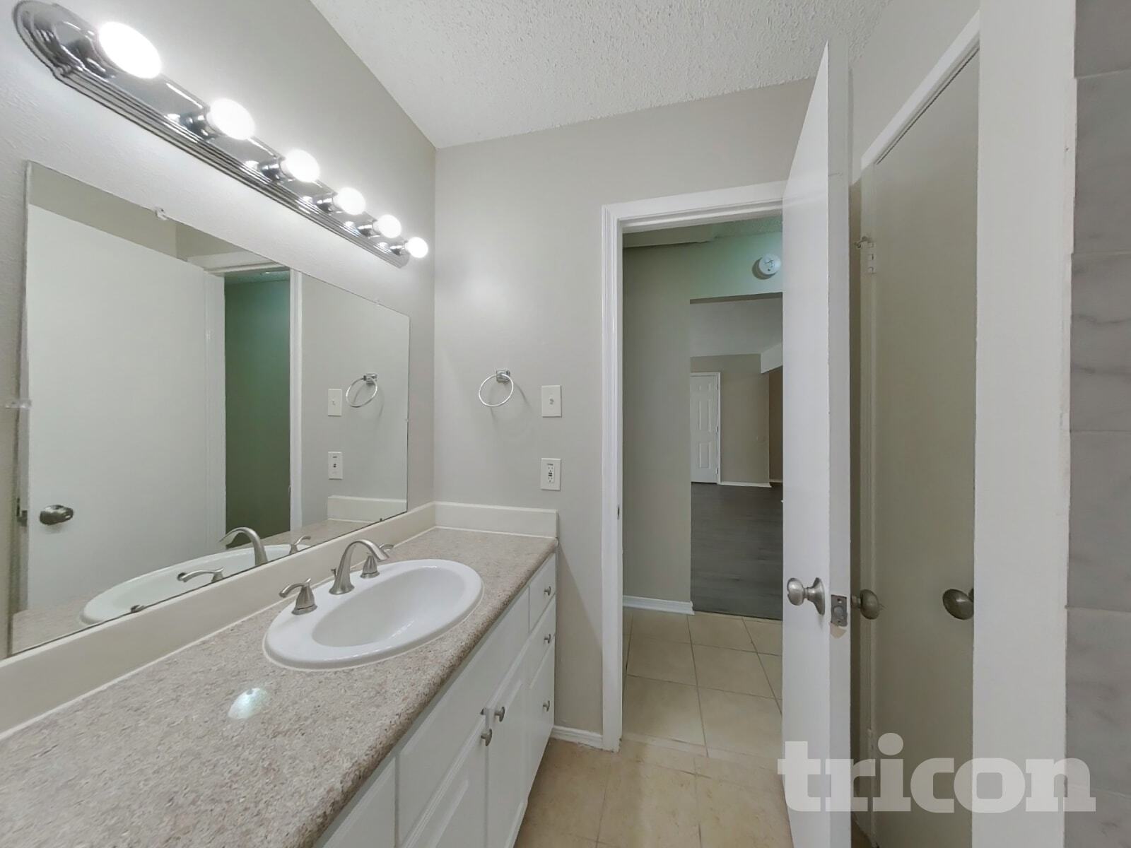 Building Photo - 20118 Misty Pines Dr