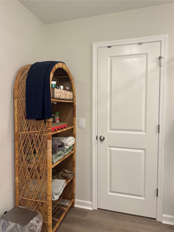 Building Photo - 424 Kohn Dr