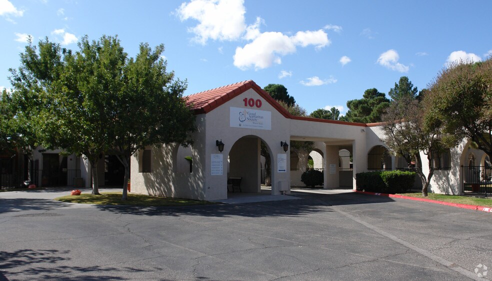 Building Photo - White Acres