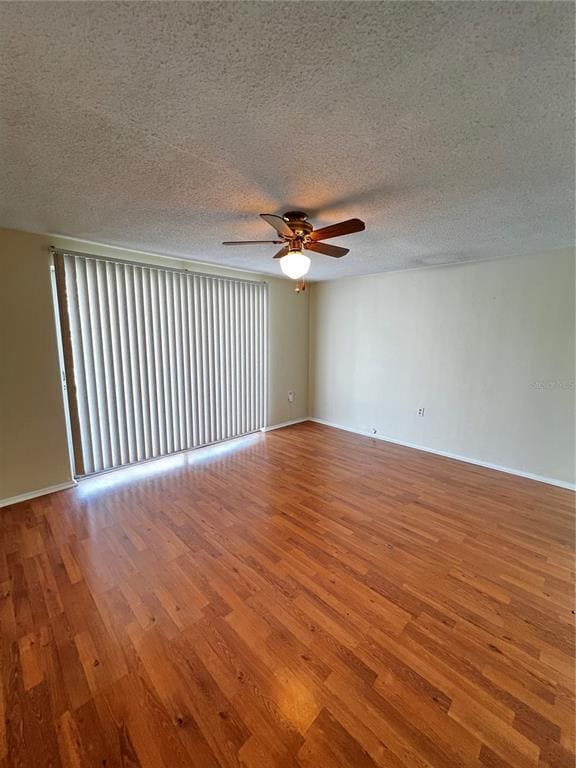 Building Photo - 7403 Populus Dr