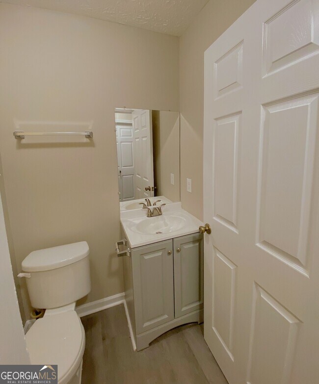 Building Photo - 191 Harvell Dr