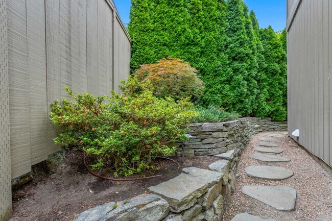 Building Photo - 4Bd/3Ba Seattle House