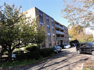 Building Photo - 500 Newfield Ave