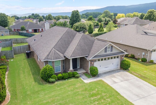Building Photo - 6906 Breyerton Way SE