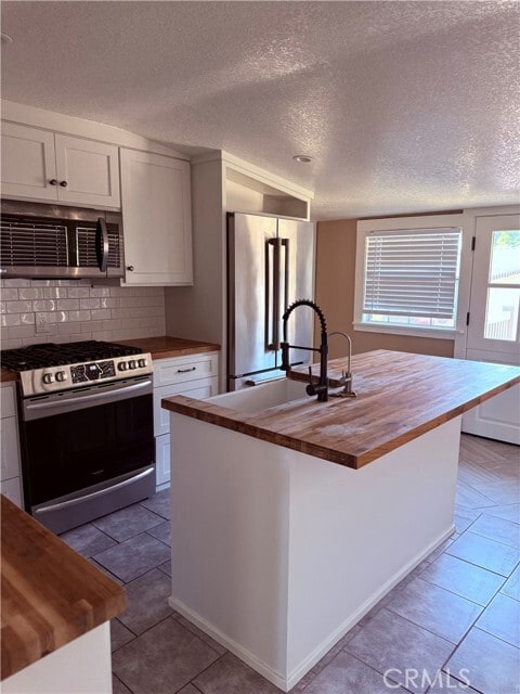 Building Photo - 119 N Cullen Ave