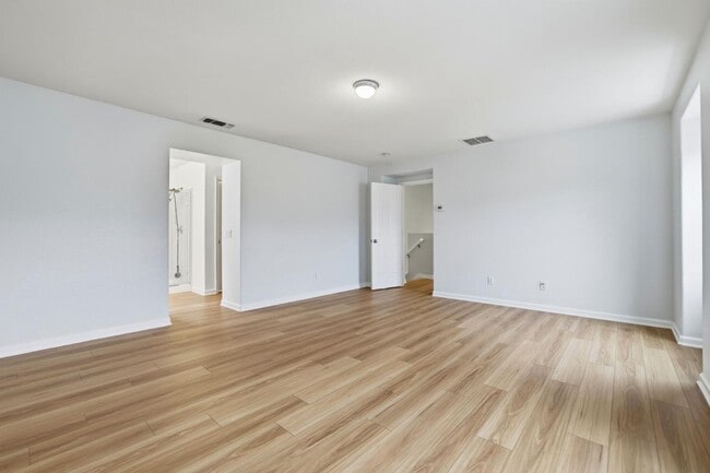 Building Photo - 11 Stony Hill Pl