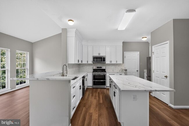 Building Photo - 17694 Avenel Ln