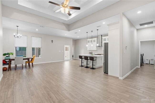 Building Photo - 15 Providence Ave