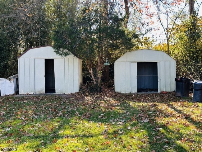 Building Photo - 79 Hawkins Ave