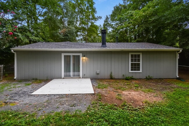 Building Photo - 2429 Chauncey Ln