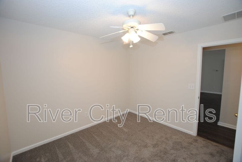 Building Photo - 116 Prince Phillip Dr