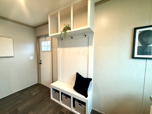 Building Photo - 15919 Flores Curv