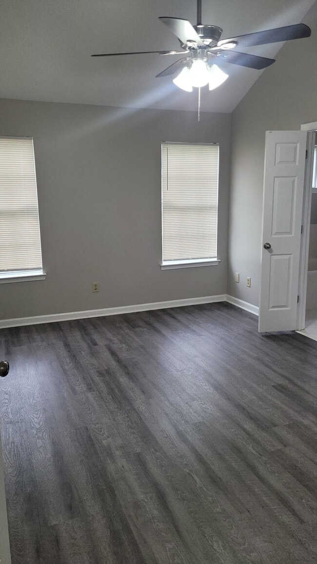 Building Photo - 7031 S Estacada Way