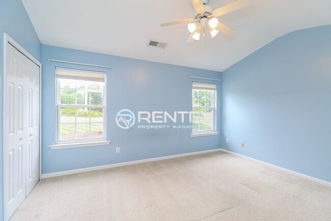 Building Photo - 18478 Streamline Ct