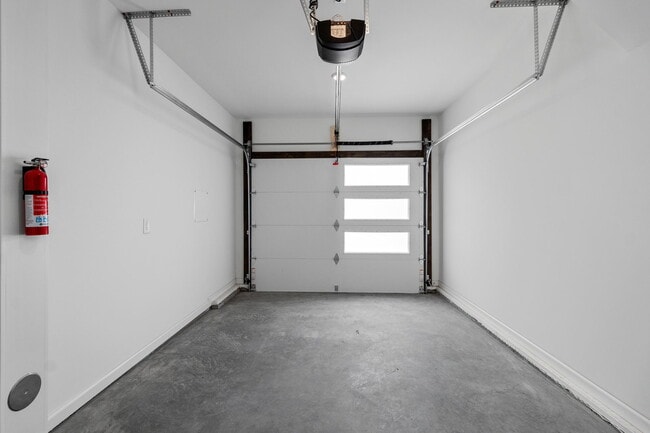 Building Photo - 541 Bellamy Ln