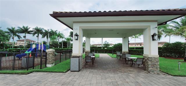 Building Photo - 355 NE 37th Terrace