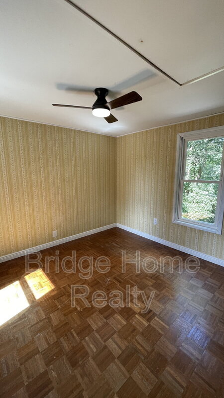 Building Photo - 507 Cherry St