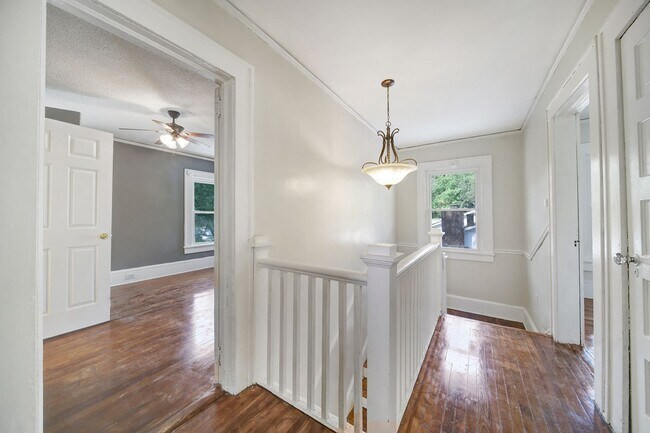 Building Photo - Lovely Two Story, 3 Bedrooms, 2 Bath Home