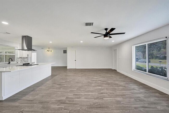 Building Photo - 11600 NW 26th St