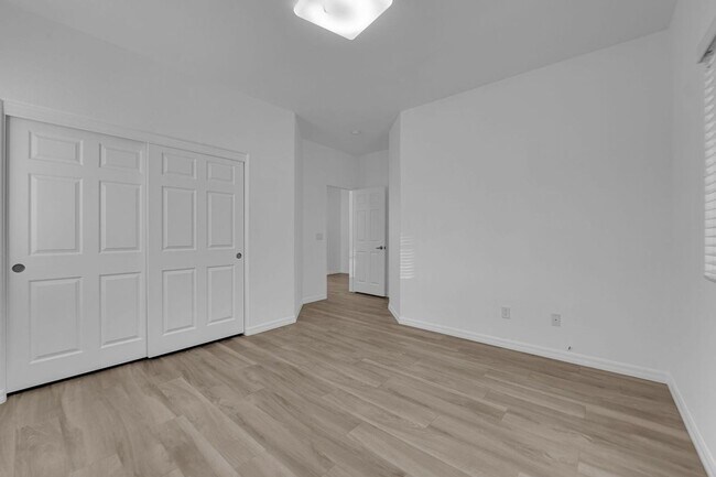 Building Photo - Luxury Rental in Summerlin