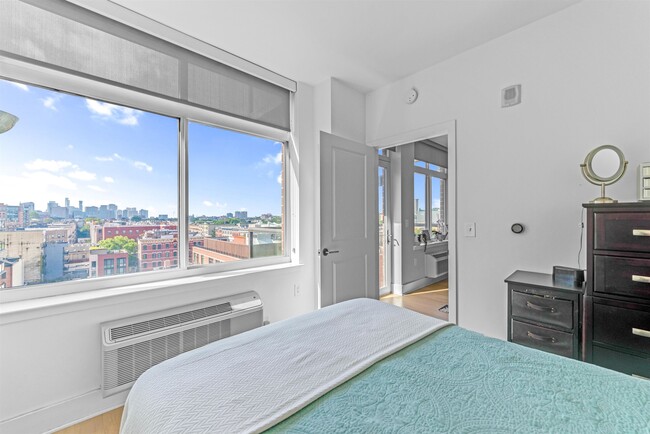 Building Photo - 1400 Hudson St