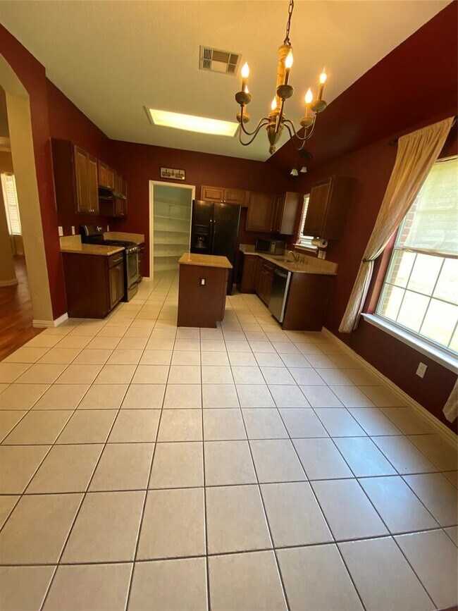 Building Photo - 1404 Terra St