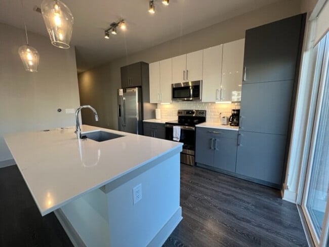 Building Photo - 3158 Stillhouse Creek Dr