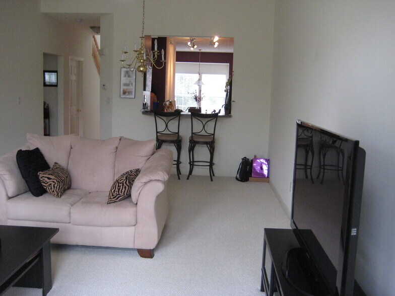 Building Photo - 3829 Taft Ave