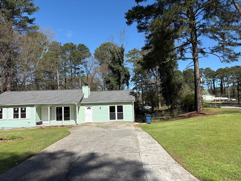 Building Photo - 429 Strickland Ct