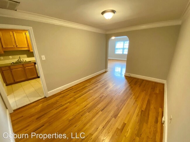 Building Photo - 2719 Reynolda Rd