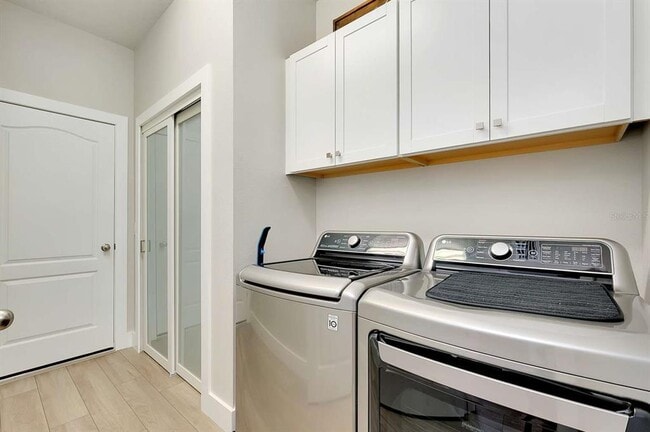 Building Photo - 12177 Stuart Dr