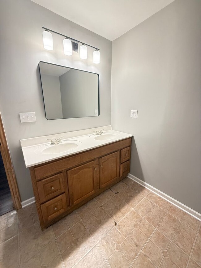 Building Photo - 4 Bed 2 Bath Home in Union City, TN!!