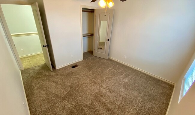 Building Photo - 7208 Manford Ln