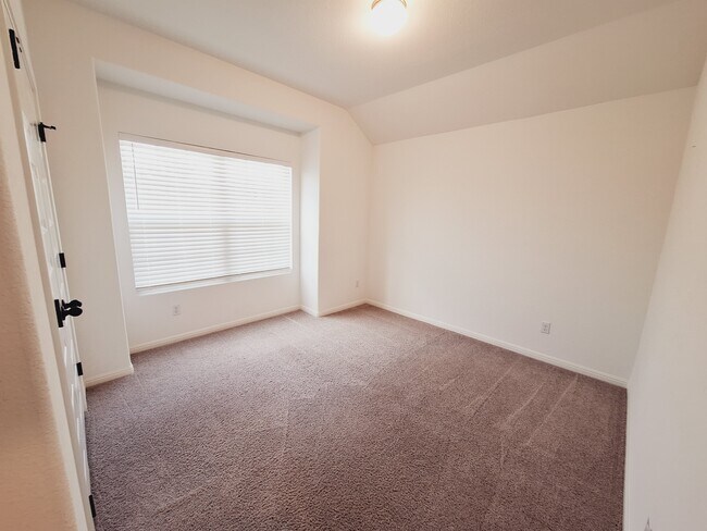 Building Photo - 2629 Bantry Rd