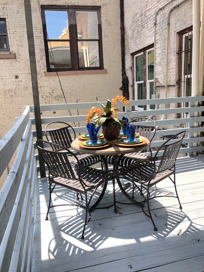Common outdoor deck - 120 N Woodland Blvd
