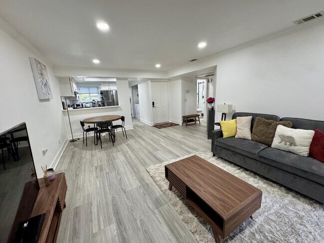 Building Photo - 1088 Summerplace Dr