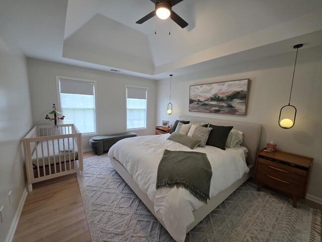 Building Photo - Stylish modern 2 story on a spacious 1 acre lot in Sharpsburg - avail Sept 1st.