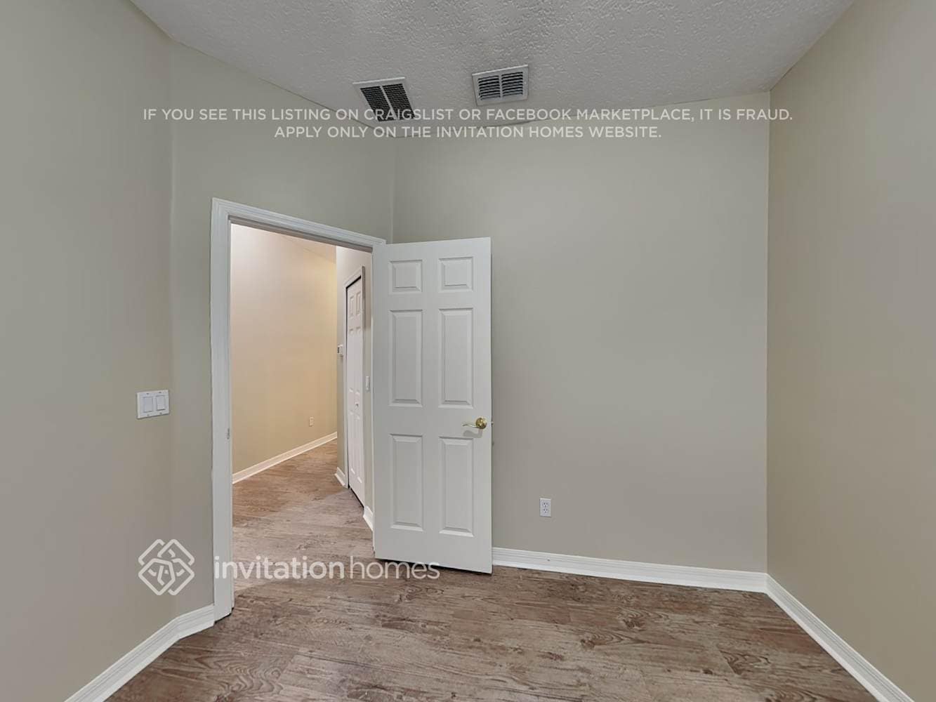 Building Photo - 14723 Sapodilla Dr