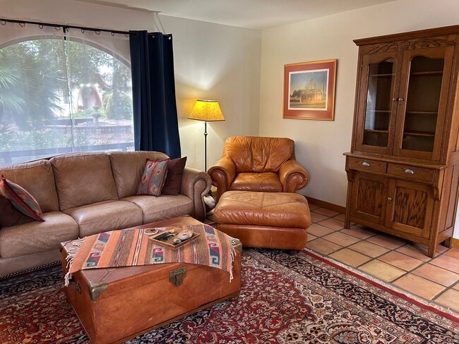 Building Photo - Short-Term Fully Furnished Rental – Available Now!