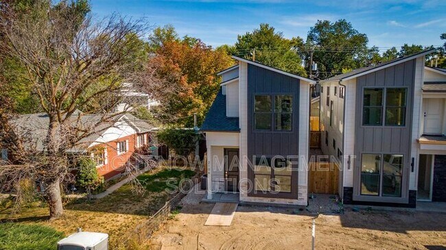 Building Photo - 2106 N 35th St