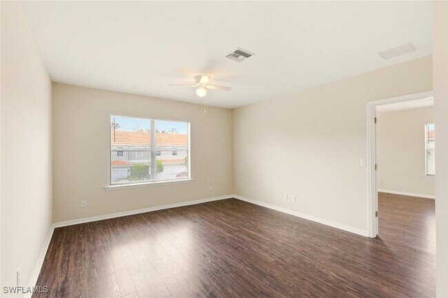 Building Photo - 14825 Sutherland Ave