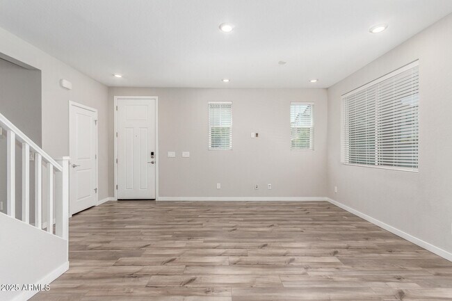 Building Photo - 4833 S Ferric