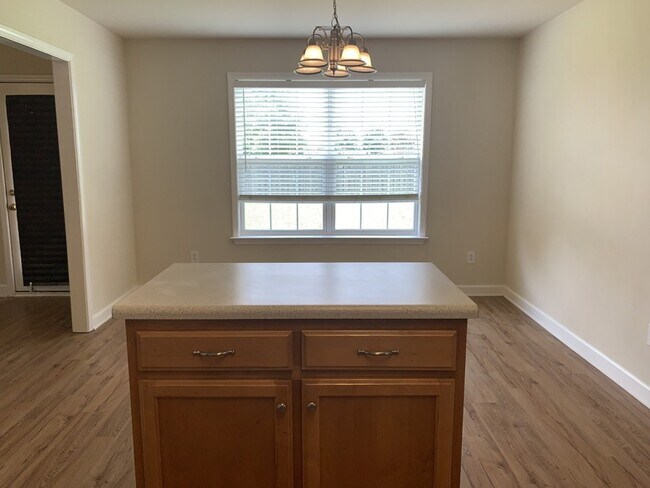 Building Photo - 1036 Persimmon Dr