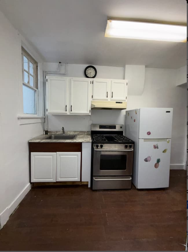 Building Photo - 105 Court St