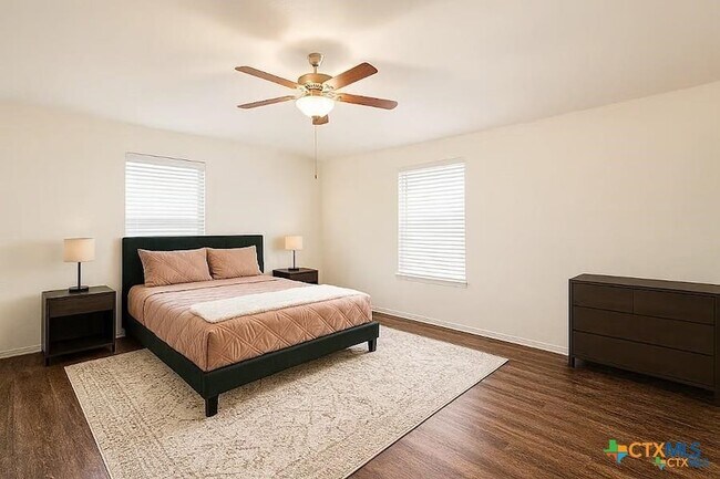 Building Photo - 2703 Tara Dr