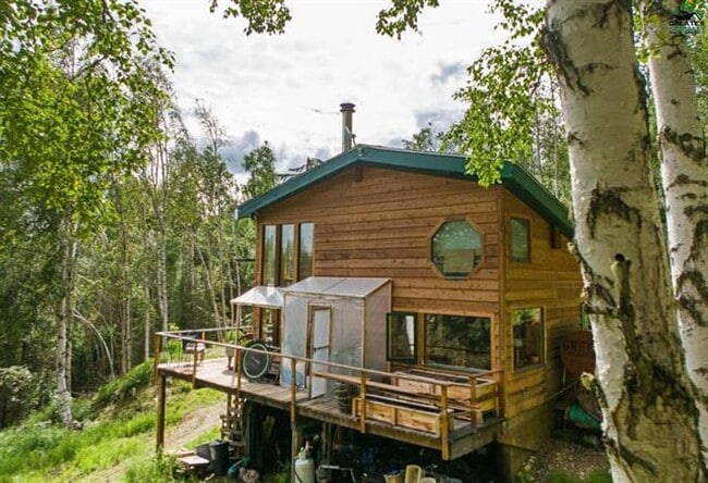 Building Photo - Charming 1-Bedroom Home on the Outskirts o...